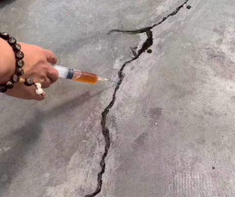 中沙混凝土裂缝修补技术详解​